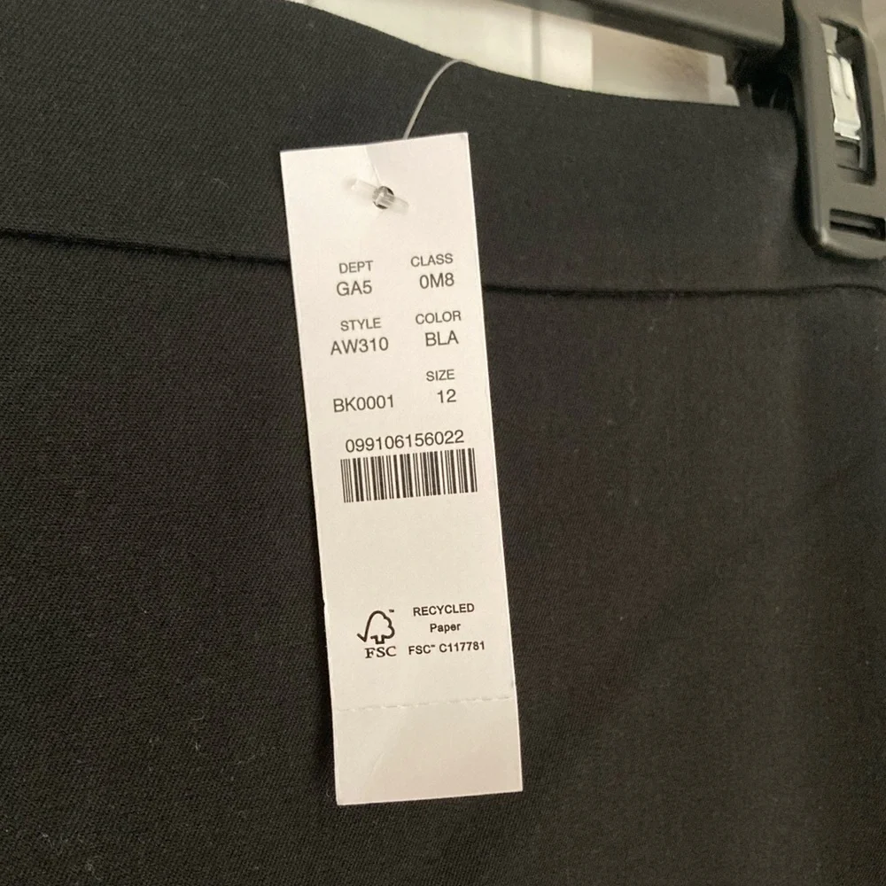 New w Tag: J Crew No 3 Pencil Skirt in Black. Size 12